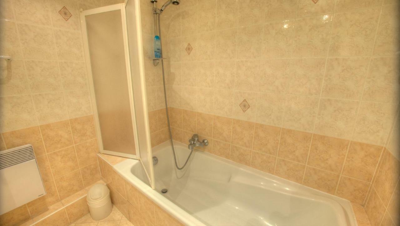 2 Pieces 57 Rue D'Antibes Proche Palais Apartment Cannes Bagian luar foto